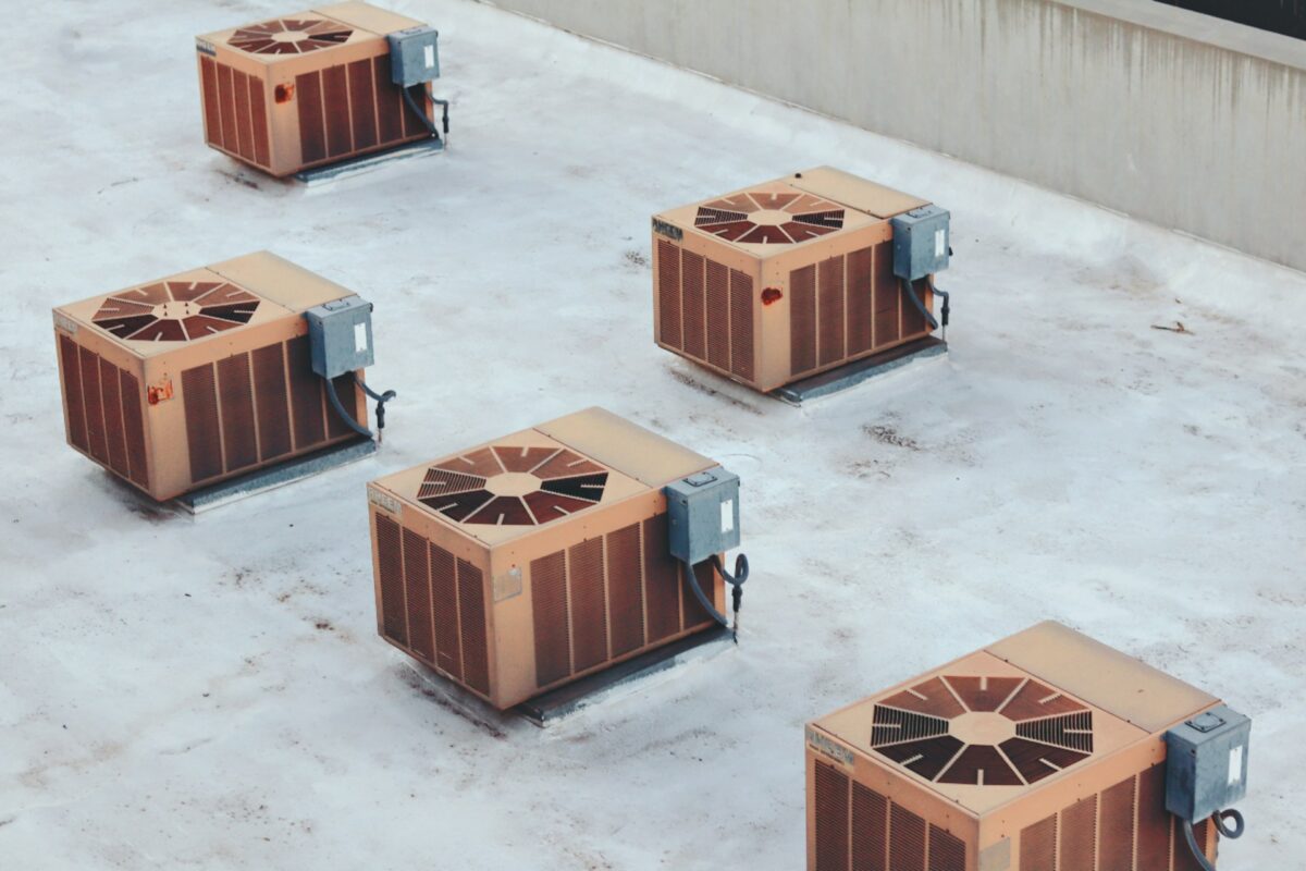 Air conditioning units in winter